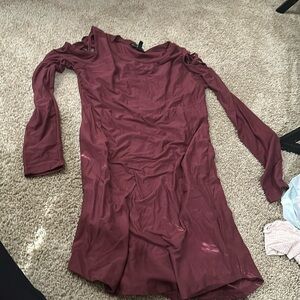 Size L burgundy long sleeve mini dress